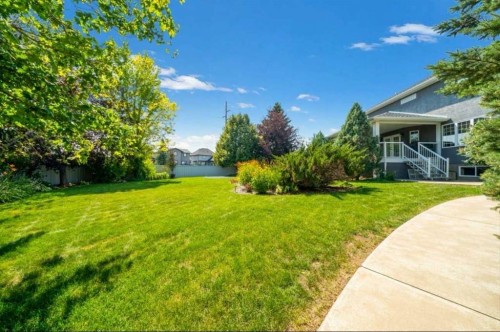 633 Spruce Way Se, Medicine Hat, AB - Outdoor