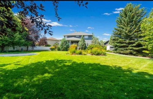 633 Spruce Way Se, Medicine Hat, AB - Outdoor