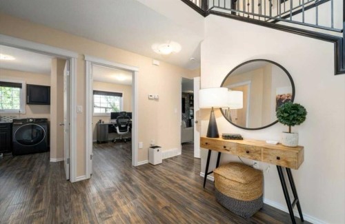633 Spruce Way Se, Medicine Hat, AB - Indoor Photo Showing Other Room