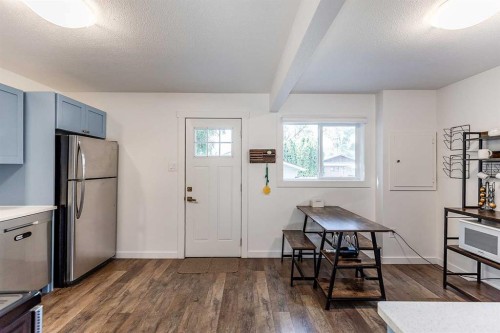 259 3 Street Nw, Medicine Hat, AB - Indoor