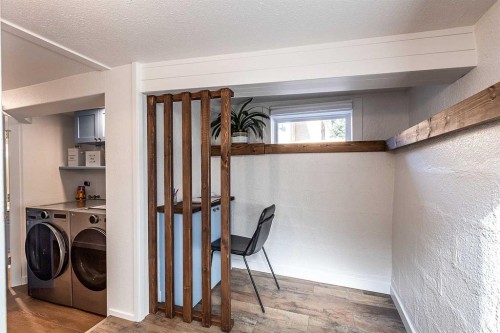 259 3 Street Nw, Medicine Hat, AB - Indoor Photo Showing Laundry Room