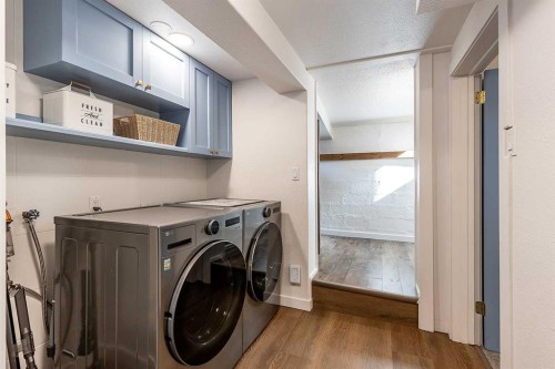 259 3 Street Nw, Medicine Hat, AB - Indoor Photo Showing Laundry Room