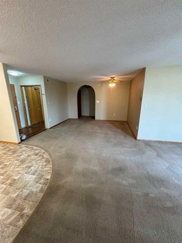 424-3021 13 Avenue Se, Medicine Hat, AB - Indoor