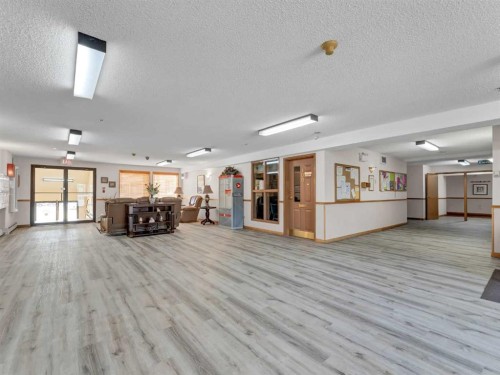 424-3021 13 Avenue Se, Medicine Hat, AB - Indoor