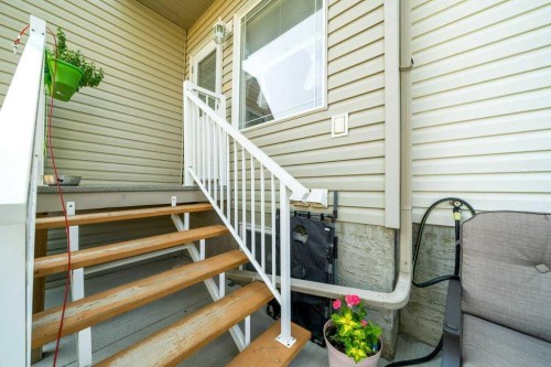 316 Washington Way Se, Medicine Hat, AB - Outdoor With Exterior