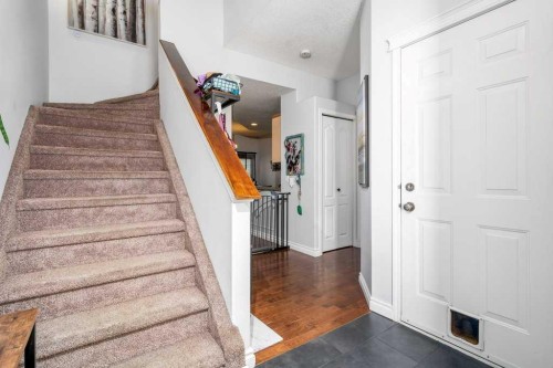 316 Washington Way Se, Medicine Hat, AB - Indoor Photo Showing Other Room