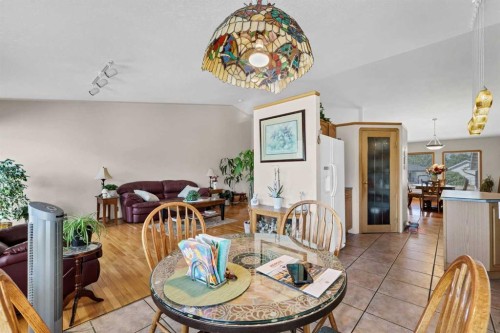 1336 4A Avenue, Dunmore, AB - Indoor Photo Showing Dining Room