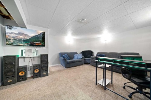 33 3 Avenue East, Tilley, AB - Indoor Photo Showing Other Room