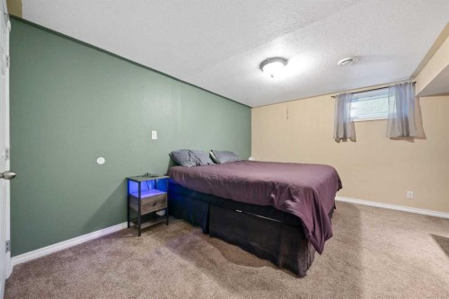 33 3 Avenue East, Tilley, AB - Indoor Photo Showing Bedroom