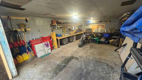 33 3 Avenue East, Tilley, AB - Indoor