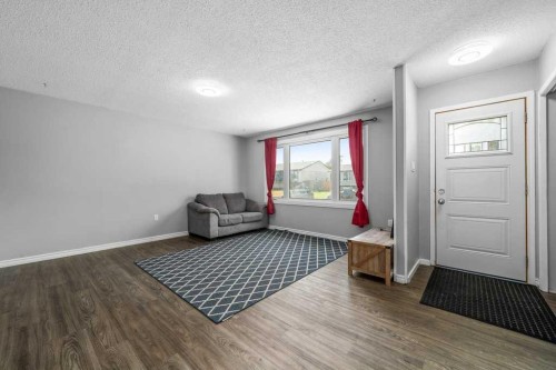 480 Hilton Crescent Ne, Medicine Hat, AB - Indoor Photo Showing Other Room