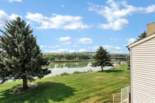 211-1051 3 Street Nw, Medicine Hat, AB - Outdoor With View