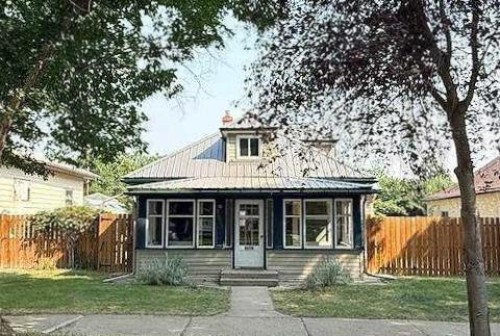 1020 Yuill Street SE Medicine Hat, AB T1A 0Z2