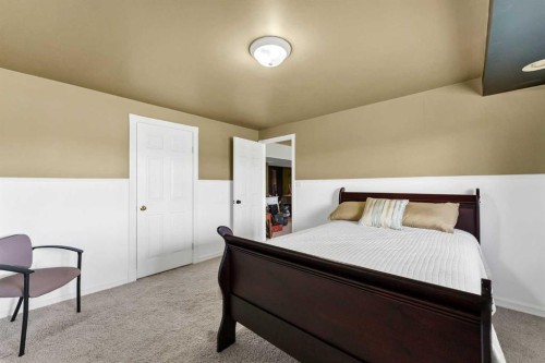 7312 Township Road 124, Rural Cypress County, AB - Indoor Photo Showing Bedroom
