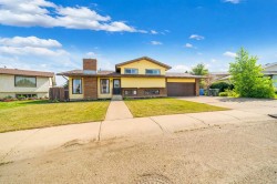 61 Rossmere Way SEMedicine Hat, AB T1B 2M7