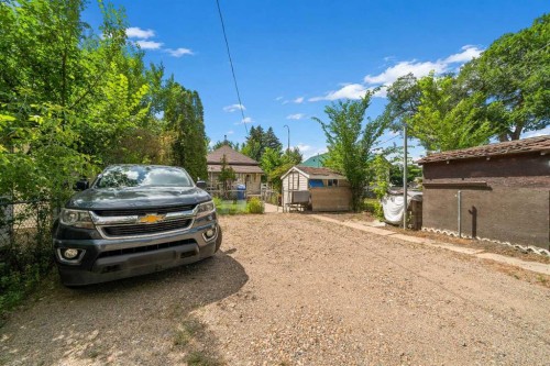 511B Maple Avenue Se, Medicine Hat, AB - Outdoor