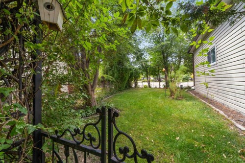 511B Maple Avenue Se, Medicine Hat, AB - Outdoor