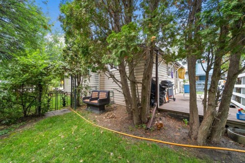 511B Maple Avenue Se, Medicine Hat, AB - Outdoor