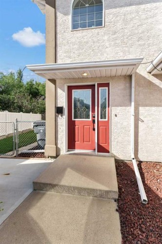 1A Stonegate Crescent Se, Medicine Hat, AB - Outdoor