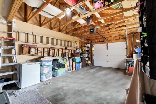 1A Stonegate Crescent Se, Medicine Hat, AB - Indoor Photo Showing Garage