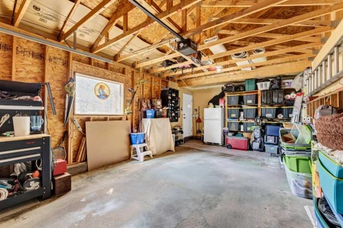 1A Stonegate Crescent Se, Medicine Hat, AB - Indoor Photo Showing Other Room