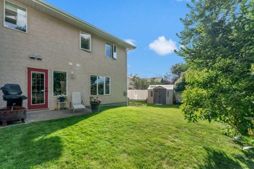 1A Stonegate Crescent Se, Medicine Hat, AB - Outdoor With Exterior