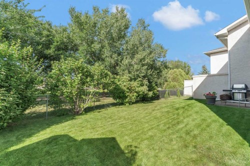 1A Stonegate Crescent Se, Medicine Hat, AB - Outdoor