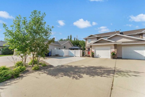 1A Stonegate Crescent Se, Medicine Hat, AB - Outdoor