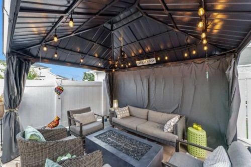 1A Stonegate Crescent Se, Medicine Hat, AB - Outdoor With Deck Patio Veranda With Exterior