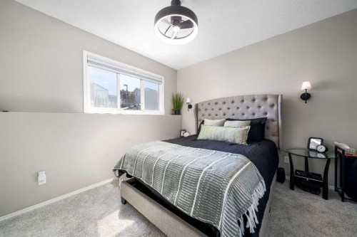 244 Northlands Pointe Ne, Medicine Hat, AB - Indoor Photo Showing Bedroom