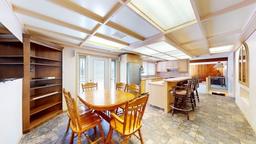 209 2 Avenue, Burdett, AB - Indoor Photo Showing Dining Room