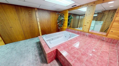 209 2 Avenue, Burdett, AB - Indoor