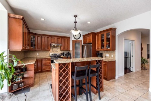 26 Ranchlands Way Ne, Medicine Hat, AB - Indoor Photo Showing Kitchen