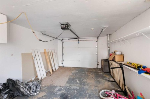 802 2 Street Se, Redcliff, AB - Indoor Photo Showing Garage