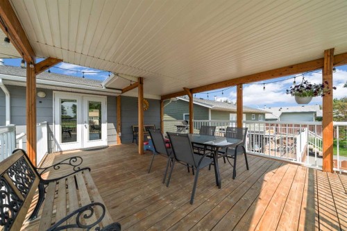 109 Centennial Park Crescent East, Bow Island, AB - Outdoor With Deck Patio Veranda With Exterior