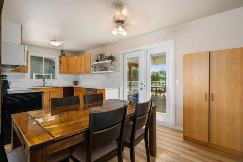 109 Centennial Park Crescent East, Bow Island, AB - Indoor