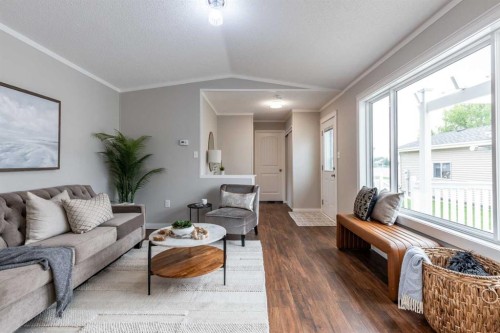 48 Chartwell Place Se, Medicine Hat, AB 