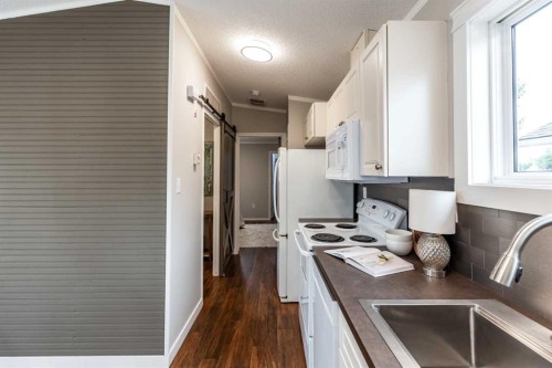 48 Chartwell Place Se, Medicine Hat, AB 