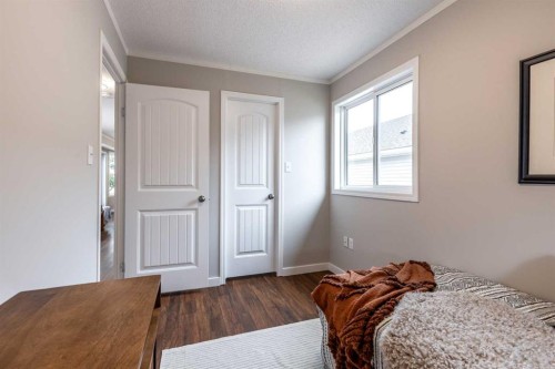 48 Chartwell Place Se, Medicine Hat, AB 