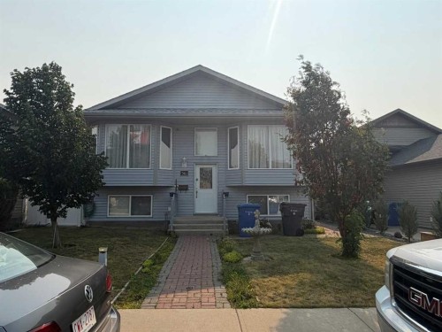 361 Somerset Row SE Medicine Hat, AB T1B 0H2