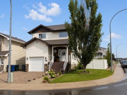230 Somerset Way SE Medicine Hat, AB T1B 0B6