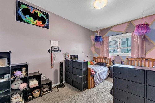 938 6 Street Se, Redcliff, AB - Indoor Photo Showing Bedroom