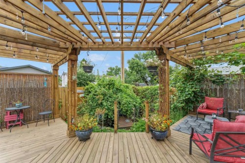 938 6 Street Se, Redcliff, AB - Outdoor With Deck Patio Veranda