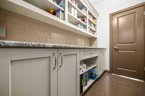 38 Sterling Link Se, Medicine Hat, AB - Indoor Photo Showing Other Room