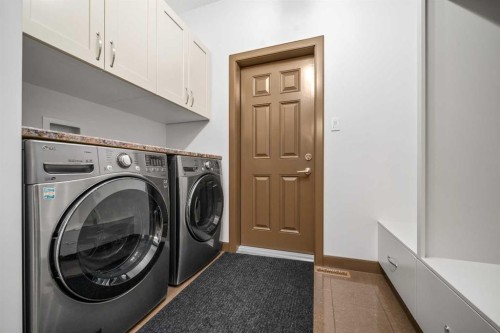 38 Sterling Link Se, Medicine Hat, AB - Indoor Photo Showing Laundry Room