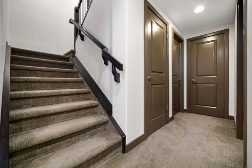 38 Sterling Link Se, Medicine Hat, AB - Indoor Photo Showing Other Room