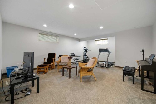 38 Sterling Link Se, Medicine Hat, AB - Indoor