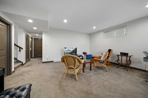 38 Sterling Link Se, Medicine Hat, AB - Indoor