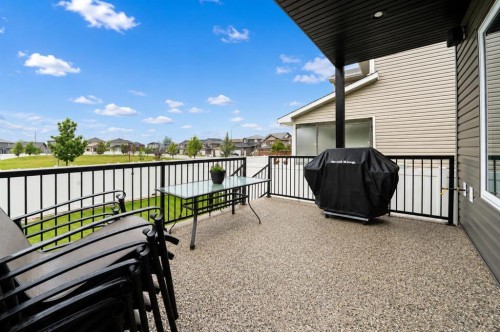38 Sterling Link Se, Medicine Hat, AB - Outdoor With Exterior