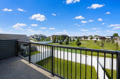 38 Sterling Link Se, Medicine Hat, AB - Outdoor With Balcony